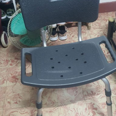 Sillón de ruedas y silla de baño - Img 123171184