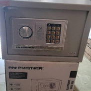 Caja fuerte Premier 31L 💲Precio: 120usd 🚖Domicilio costo adicional - Img 56020726
