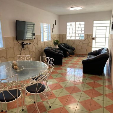Renta casa con piscina, paneles solares, barbecue,garaje en Guanabo - Img 121468675