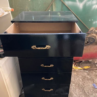 Se venden varios mobiliarios todos nuevos y garantías de 3 meses muebles camas colchones gaveteros y más transporte list - 3/10