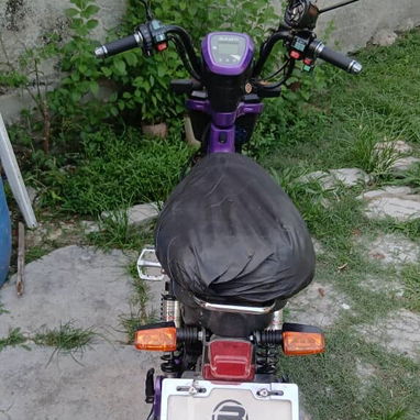 Bicimoto en perfecto estado, solo 900 kms - Img 124115855