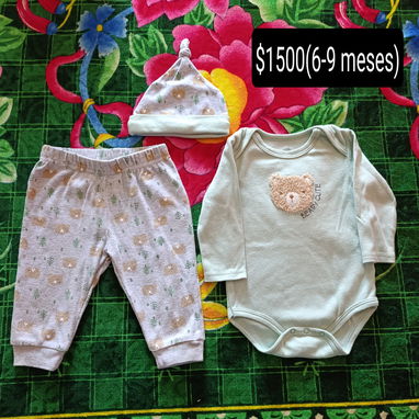 Ropa para hembra y varón de 6 a 9 meses. - Img 115990985