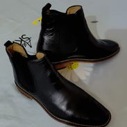 Vendo botas Chelsea de piel - Img 54894023