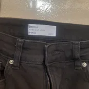 Pantalón Jean Bershka skinny talla 29 nuevo - Img 58026418