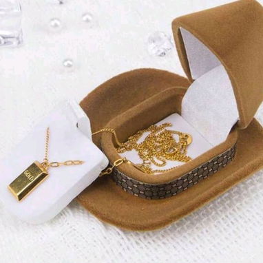 Cajitas para anillos en forma de corazon, fresa, y sombrero - 5/5