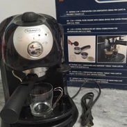 ¡NUEVA! Cafetera Espresso De'Longhi - Café Profesional en Casa ☕ - Img 55951029