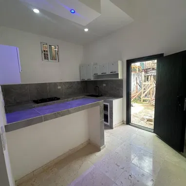 🏡✨ Casa en Luyanó, recién remodelada y con papeles en orden - 8/10