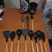 🧑🏾‍🍳 A COCINAR 🧑🏾‍🍳 UTENSILIOS DE COCINA 12 PIEZAS DE SILICONA. MENSAJERÍA CON FACTURA Y GARANTÍA. TLF 54833699 - Img 54635853