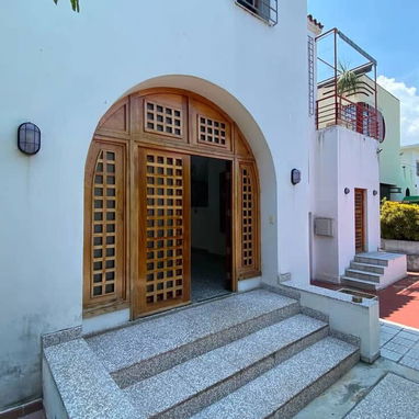 Venta de hermosa propiedad en Reparto La Sierra por 31 - 2/9