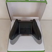 Control de xbox series x en su caja.telefono 76990043 - Img 56686886