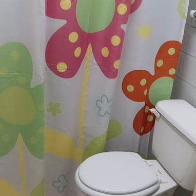 Titulo: Apto en el vedado 1/4 independiente, agua caliente, gas de la calle, split, frio, etc... 78320917 - 4/6