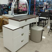 VANITY CON SILLA - Img 56414989