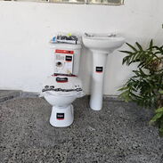 Juego de baño importado de marca EDESA tasa tanque lavamanos pedestal - Img 45477271