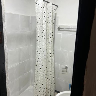 Se vende casa puerta calle en centro habana(zona soterrada) - Img 125515271