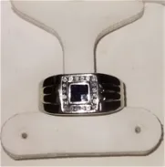 Se vende anillo de oro 14k , con diamonds y zafiros - Img 45391081