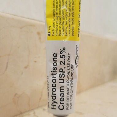 Lactato de amonio 12% crema, Hidrocortizona 2.5% crema, Furoato de Mometasona 0.1% crema - 2/3