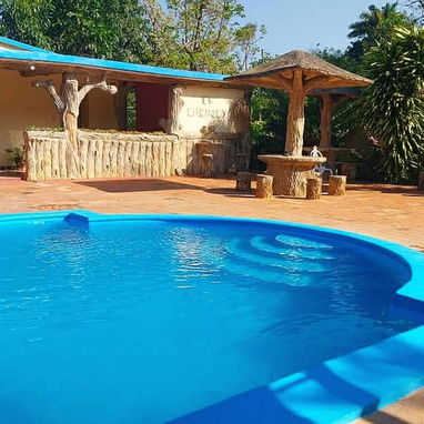 Piscina en Boyeros - Img 114484596