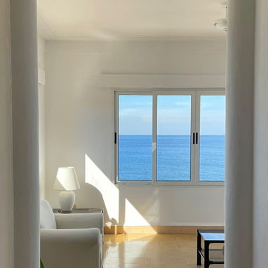 🌊🛋️ Apartamento con terraza frente al mar y vista al Malecón REF 1378 - Img 96441645