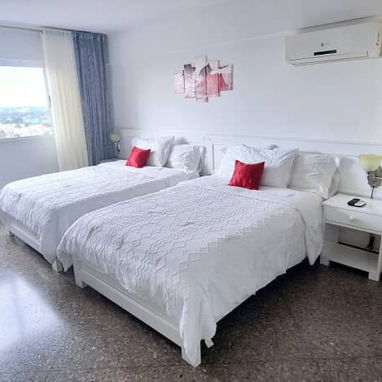🏢⚡️🌈La Rampa Sky Tower renta de apartamento con respaldo energético en la Habana (Vedado)/Alquiler de apartamento - Img 125767415