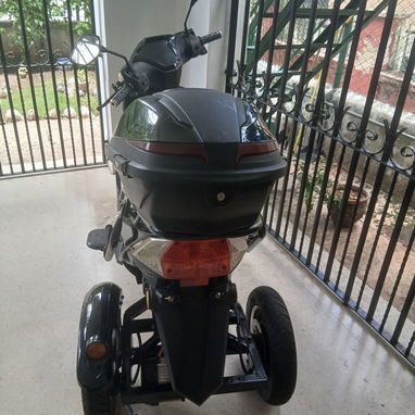 Moto Rali de 3 ruedas - 3/4