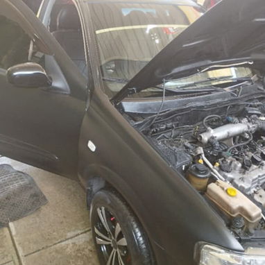11000 Renault Scala Automático con un estilo único en pintura negro mate. Equipado con transmisión automática suave, mot - 2/4