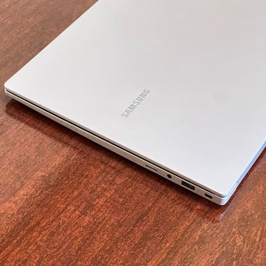 Laptop Samsung Galaxy Book 4 - 3/4