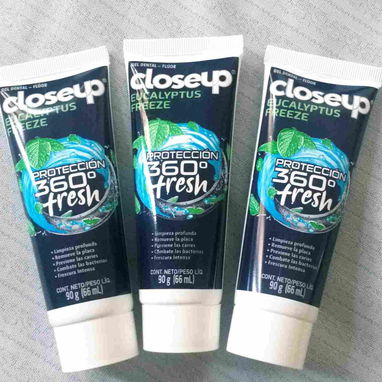 CREMA DENTAL CLOSE UP MENTHOL PARADISE Y EUCALIPTUS FREEZE X 90 Gramos - Img 102793183