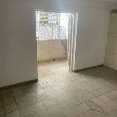 Apartamento de 3 cuartos  en 13 y 12 , Vedado. - Img 112357076