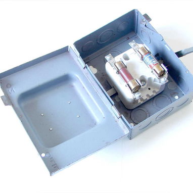 VENDO INTERRUPTOR DE DESCONEXIÓN 2 POLOS 250V 30A (nuevo) - 2/8