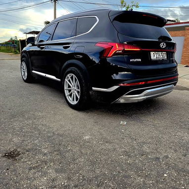 *Hyundai Santa Fe Calígraphy 🔥*  Año: 2022 Hibrido ✳️ Millas: 62.000 ✨ Precio: 33.500 USD 💵 - 3/9