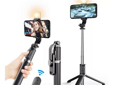 Bastones para con celular sacar selfies y videos, con y sin lámpara - Img main-image-45868985