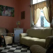 🏡SE VENDE APARTAMENTO EN PRIMER PISO, muy amplio, en CENTRO HABANA. TIENE PARQUEO - Img 55281193