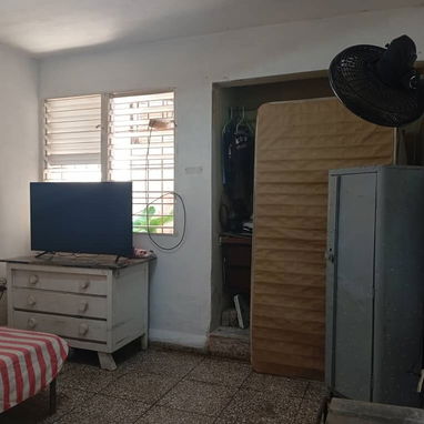 ¡Gran Oportunidad de Apto en bajo en el VEDADO 3 CUARTOS, a dos Cuadras de la Embajada de los Estados Unidos. - Img 122786938