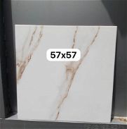 Azulejos aspiado de color blanco con brillo tecnológia italiana de 57 x 57 - Img 45743585