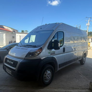 Vendo o Negocio RAM 2500 del 2021 motor V6 automático - Img 111463735