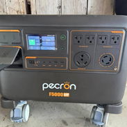 Pecron F5000LFP  🔋 5120 Wh de capacidad (LiFePO₄, 4000+ ciclos). ⚡ 5000 W de potencia continua (hasta 7200 W en 240 V). - Img 56516956