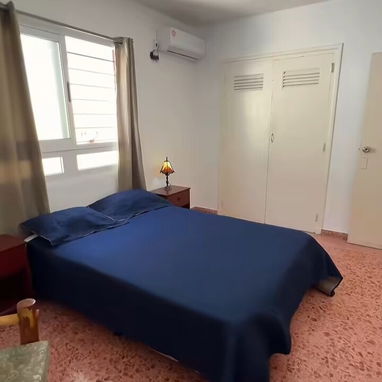 Renta lineal de apartamento en el Vedado - Img 122846314
