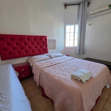 VEDADO EN EL MALECÓN HABANERO APARTAMENTO DE UN CUARTO CON VISTA AL MAR - Img 114603947