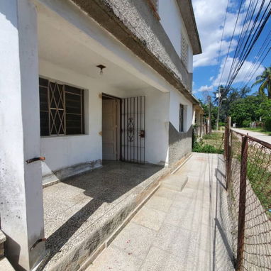 馃崁Se vende casa en bajos de biplanta ubicado en Arroyo Arena perteneciente al Municipio La Lisa 馃崁 - Img 124679470