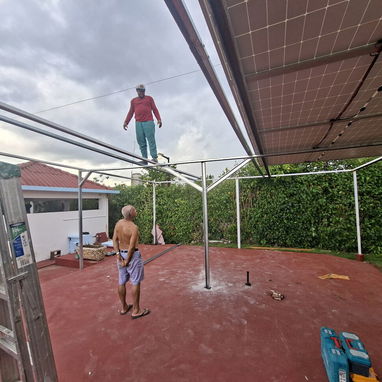 Estructuras e instalación de paneles - 9/10