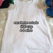 Camiseta blanca excelente estado para varoncito 3 a 7 años - Img 55018429