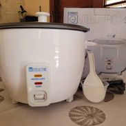 ‼️Olla Arrocera 1.5 lts. Color Blanco o Negro. Nuevas ‼️  Con factura y garantía de 1 mes. - Img 50721820