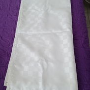 REBAJA Vendo mantel blanco nuevo mide 135 cm x 135 - Img 57861486