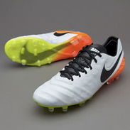 Tenis de futbol Nike originales - Img 55622748