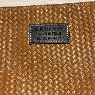 Vendo cartera de cuero italiano(Nueva) llamar al 52769486. - 2/2