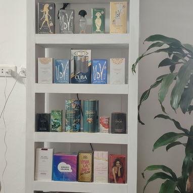 PERFUMERÍA PERFUME PERFUMES (VARENSIA/ UDV/ ULRIC /) VEDADO - Img 114179203