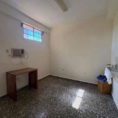 Casa Semi-independiente en bajos - 3/10
