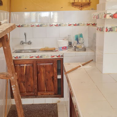 Casa grande en cojimar con apartamento de alquiler - Img 122574041