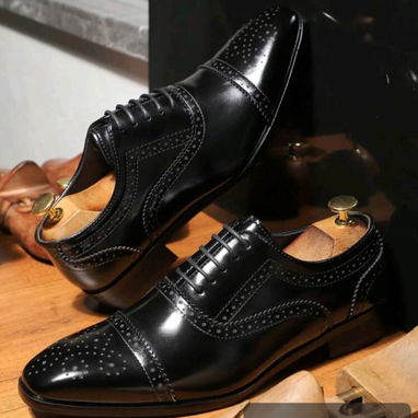 Zapatos de vestir de muy buena calidad y de diferentes modelos   65 USD somos de Boyeros tenemos mensajería por un costo - 5/10