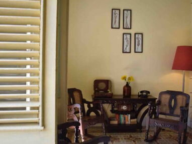 ⭐ Renta de hostal de 4 habitaciones,4 baños,sala, cocina, balcón,patio ubicado en el Centro Histórico de la Habana Vieja - Img 61377918